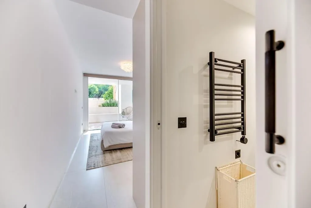 Luxury 5-Bedroom Townhouse In Puente Romano Marbella 0*,