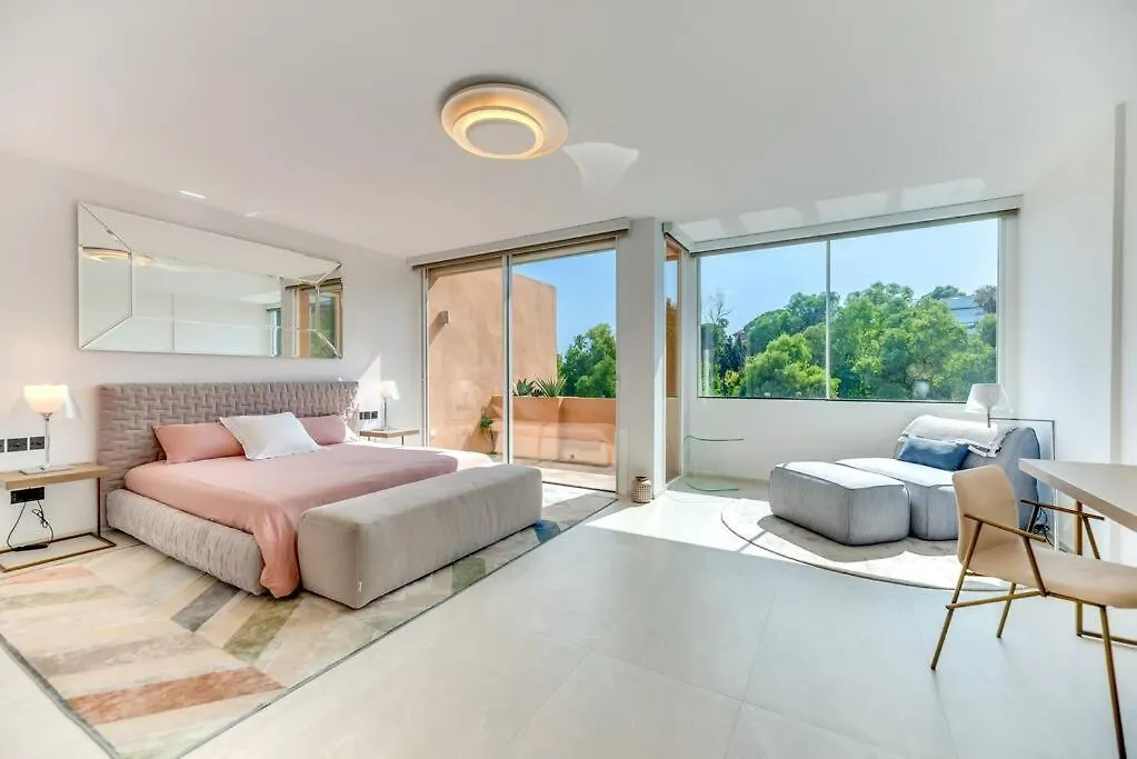 Luxury 5-Bedroom Townhouse In Puente Romano Marbella Villa