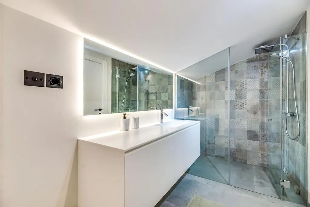 Luxury 5-Bedroom Townhouse In Puente Romano Marbella Villa