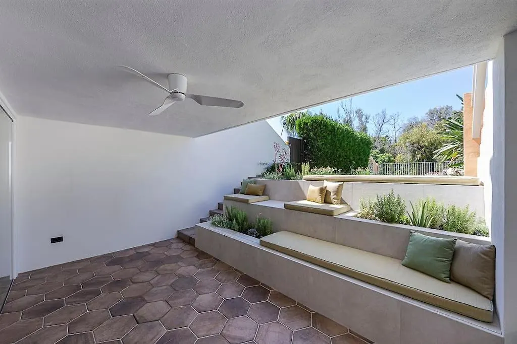 Luxury 5-Bedroom Townhouse In Puente Romano Marbella Villa